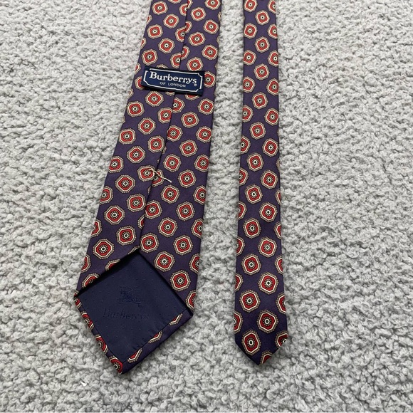 Vintage Burberrys Tie Mens Silk Geometric Pattern Made USA Classic Necktie - Picture 1 of 12